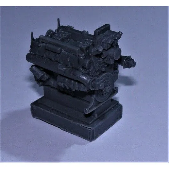 Dnepro Model - PANTHER engine Maybach HL 230 P30 WWII DM3539, 1/35 scale model kit