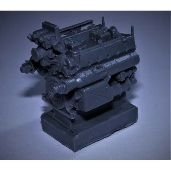 Dnepro Model - PANTHER engine Maybach HL 230 P30 WWII DM3539, 1/35 scale model kit