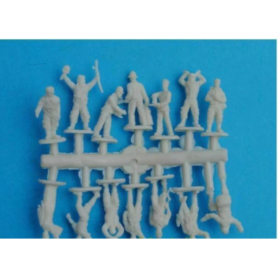 Bundle lot of Red Box WWI Japanese Army+Pilots+Kamikaze 72048+72052+72053 1/72