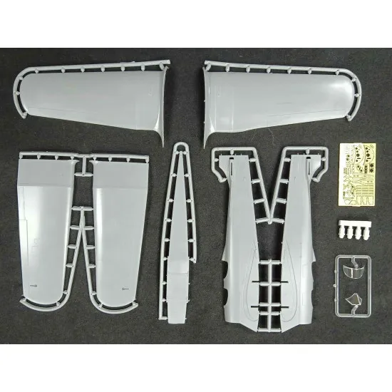 Mikro Mir 32-002 1/32 Miles Magister British training aircraft Scale model 234mm