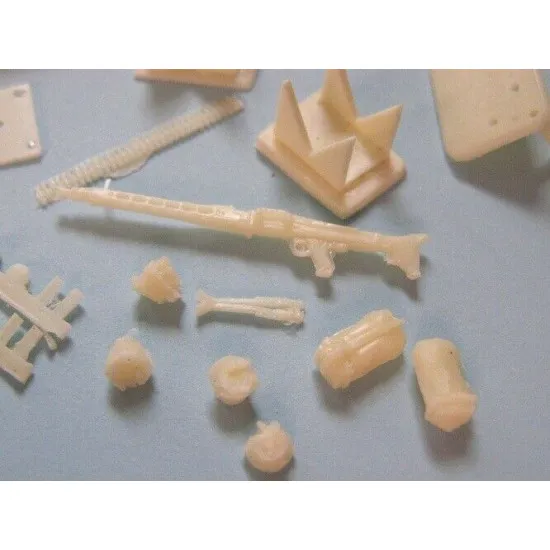 Dnepro Model DM3579 - 1/35 Munitionspanzer Panther Detail set for ICM 35342