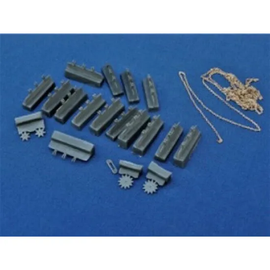 Dnepro Model DM35111 - 1/35, Italian 381/40 Railway Gun, scale model kit