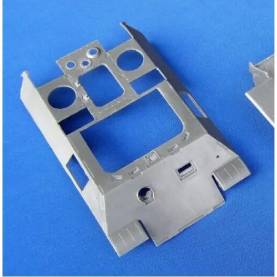 Dnepro Model DM35113 1/35 VK.501 Ammunition carrier based Panther chassis