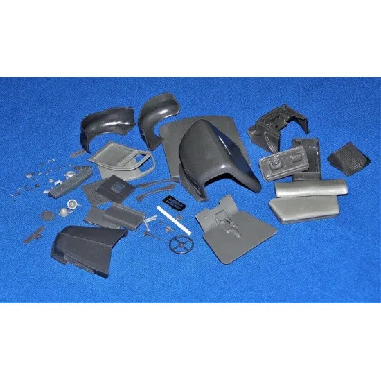 Dnepro Model DM35138 - 1/35, Ford Fuel Tanker Sd.Kfz.384 WWII, scale model kit