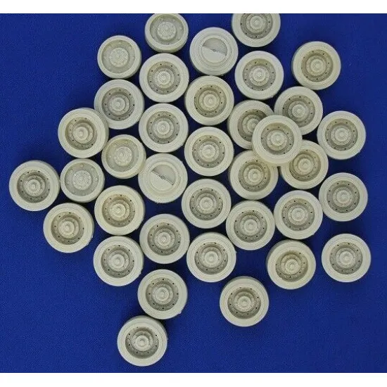 Dnepro Model DM1601 - 1/16, 41M Turan II WWII, scale resin model kit