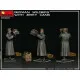 MINIART 35286 - 1/35 - GERMAN SOLDIERS WITH JERRY CANS (2 figures)