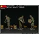 MINIART 35286 - 1/35 - GERMAN SOLDIERS WITH JERRY CANS (2 figures)