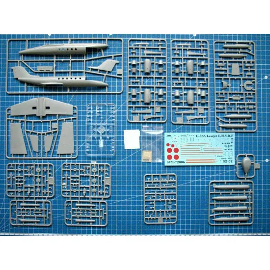 Sova Model SM72006 1/72 - Learjet U-36A Japan scale model kit, Length 206 mm
