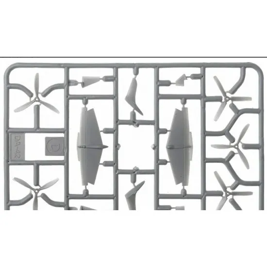 Sova Model SM72009 1/72 - Da-42 Dominator scale model kit, Length 119 mm