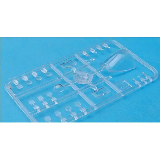 Sova Model SM72019 1/72 - Learjet 35 N541PA scale model kit, Length 205 mm