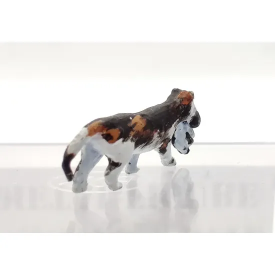 Mini Tank 23501 - 1/35 - Cat and kitten. Painted figure