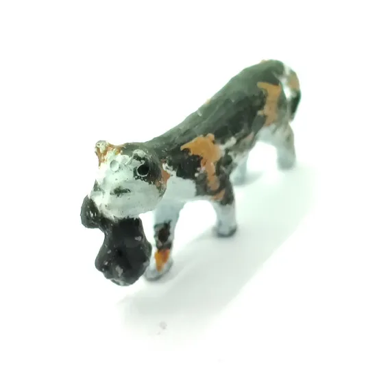 Mini Tank 23501 - 1/35 - Cat and kitten. Painted figure