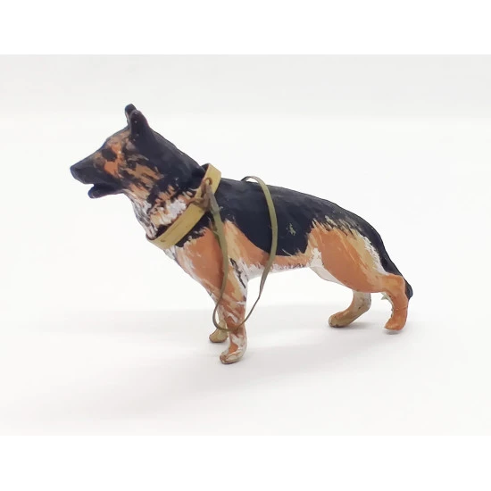 Mini Tank 23507 - 1/35 - Shepherd dog Eva. Painted figure