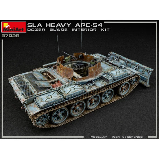 Miniart 37028 - 1/35 - SLA APC T-54 w/DOZER BLADE. INTERIOR KIT 177 mm
