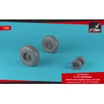Armory AW48320 - 1/48 - F-111 Aardvark late type wheels w/ weighted tires