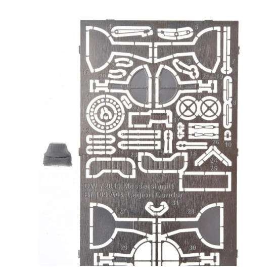 Dora Wings 72011 Messershmitt Bf.109 A/B Legion Condor plastic model kit, scale 1/72