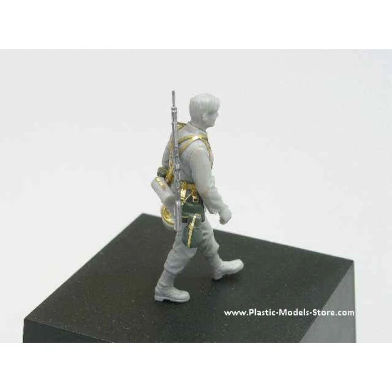 German Soldiers Gear WWII Photo-Etched set 1/35 Aber 35A035