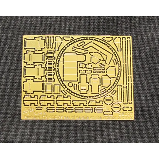 Vmodels 35017 - 1/35 - Photo-etched Panhard (interior late series tower)