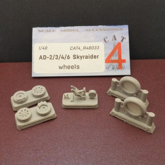 CAT4 R48033 - 1/48 - AD-2/3/4/6 Skyraider wheels. Resin Parts set