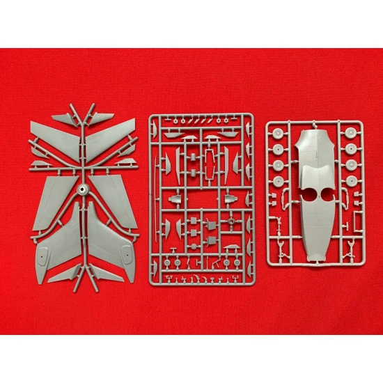 BPK 7216 - 1/72 - Bombardier CRJ-900 airplane Scale model kit