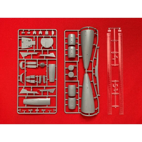 BPK 7216 - 1/72 - Bombardier CRJ-900 airplane Scale model kit