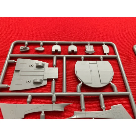 BPK 7216 - 1/72 - Bombardier CRJ-900 airplane Scale model kit