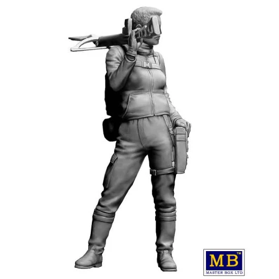 Master Box 35214 - 1/35 - Post-apocalyptic fiction. Desert Battle Series. Skull Clan - Long-distance raid. Kit No.A new leader. Hanna
