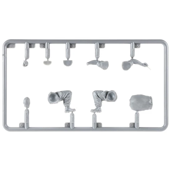 Miniart 37067 - 1/35 - UKRAINIAN TANK CREW AT REST. 4 figures