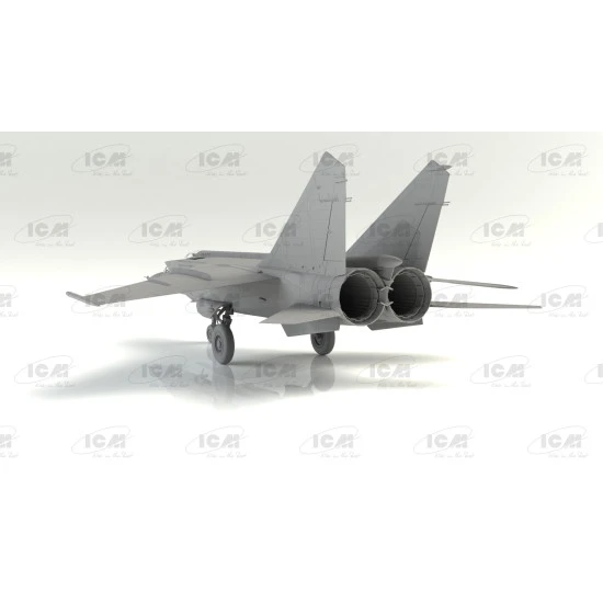 ICM 72176 - 1/72 - MiG-25 RU, Soviet Training Aircraft