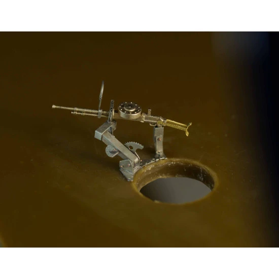 DT-29 MACHINE GUN LATER ON MOUNT P-40 USSR 1/72 MINI WORLD 7250D