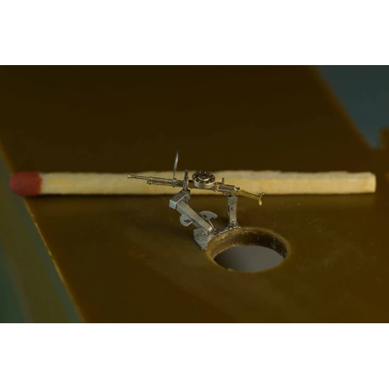 DT-29 MACHINE GUN LATER ON MOUNT P-40 USSR 1/72 MINI WORLD 7250D