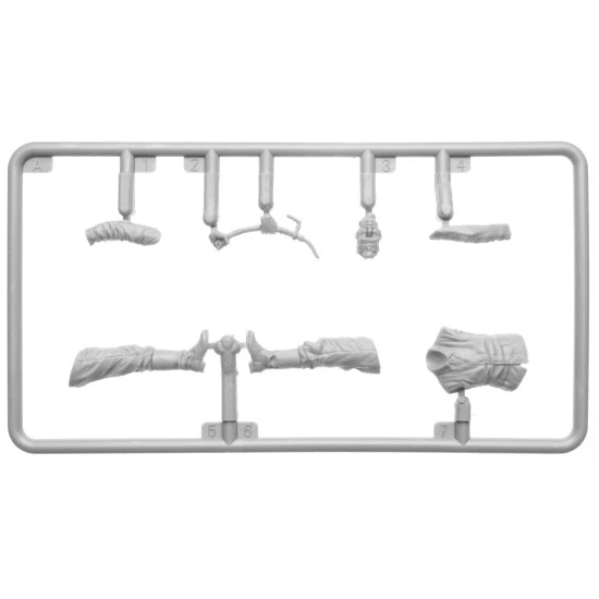 Miniart 35348 - 1/35 German Tankers Refueling, WWII military miniatures scale