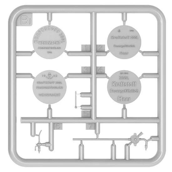 Miniart 35348 - 1/35 German Tankers Refueling, WWII military miniatures scale