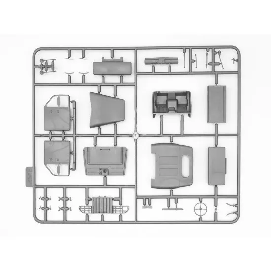 ICM 35510 - 1/35 II MB Studebaker US6 with Soviet drivers WWII 1941-1945