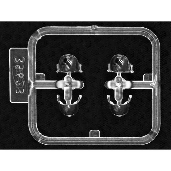 ICM 35623 - 1/35 - Soviet firefighters (1980s) scale plastic model kit