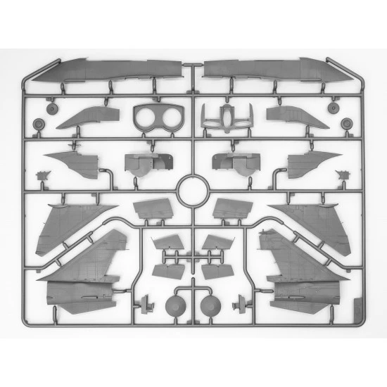 ICM 72177 - 1/72 - MiG-25 PD Soviet fighter-interceptor scale plastic model kit