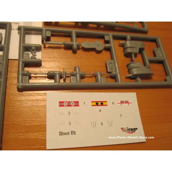 U-570 type VIIC/T1 German Submarine 1941 WWII 1/400 Mirage 40411