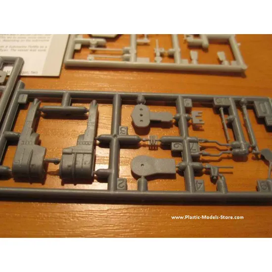 U-826 type VII Turm II German Submarine WWII 1/400 Mirage 40413