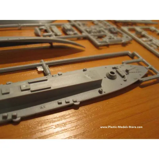 PSKR-219 - Pauk I Guardship 1/400 Mirage 40423