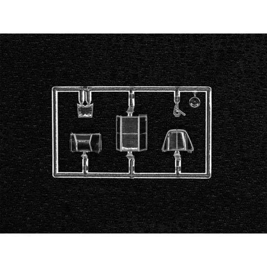 ICM DS4801 - 1/48 - Luftwaffe airfield WWII, Bf 109F-4, Hs 126B scale model kit