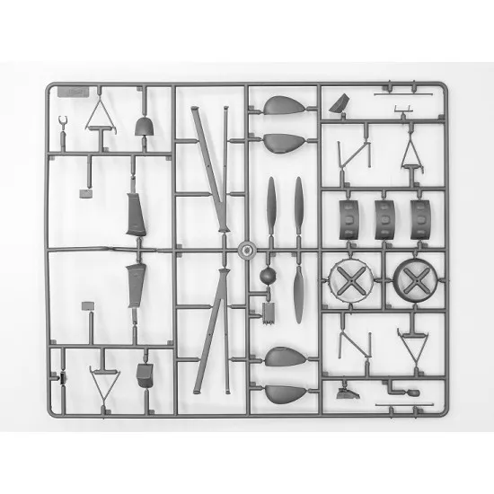 ICM DS4801 - 1/48 - Luftwaffe airfield WWII, Bf 109F-4, Hs 126B scale model kit