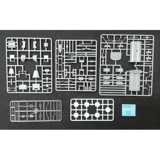 Garbuz 72-003 - 1/72 - Airfield tanker TZ-200. Plastic model scale kit