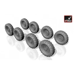 Armory AC7318 - 1/72 M1126 Stryker wheels w/ 12,00 R20 XML tires for model kit