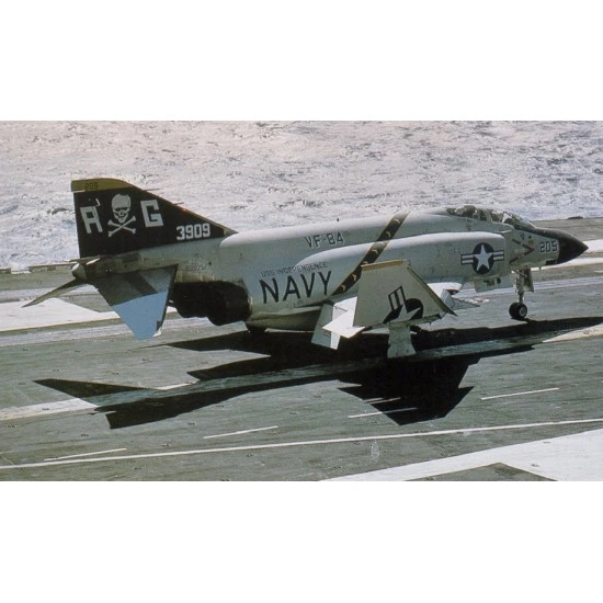 CAT4 R48048 - 1/48 F-4 Phantom II ailerons and flaps (for Hasegawa) scale model