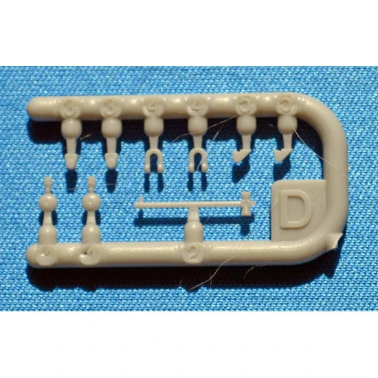 ACE 72447 - 1/72 AMX-13 DCA, French twin 30mm AA tank scale model plastic kit