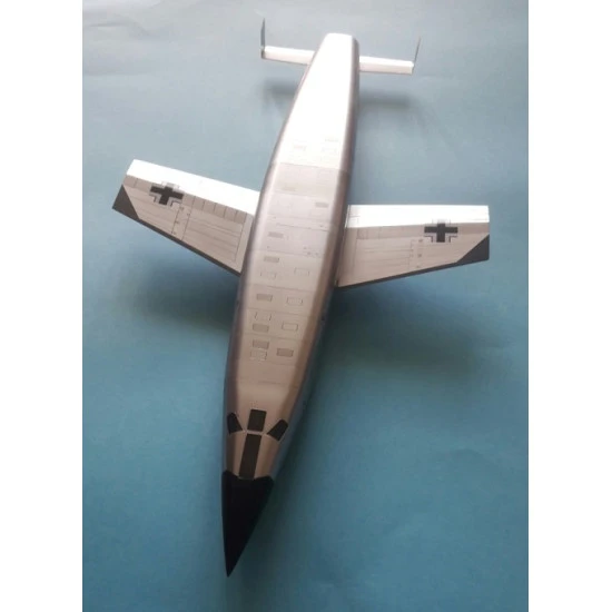 AMP 72-014 - 1/72 - Silbervogel Third Reich sub-orbital bomber scale model kit