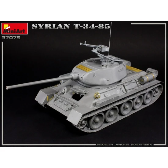 Miniart 37075 - 1/35 scale SYRIAN T-34/85 plastic model kit WWII Miniatures