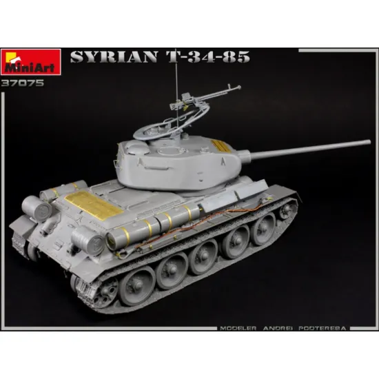 Us Stock Miniart 37075 - 1/35 Scale Syrian T-34/85 Plastic Model Kit Wwii Miniatures
