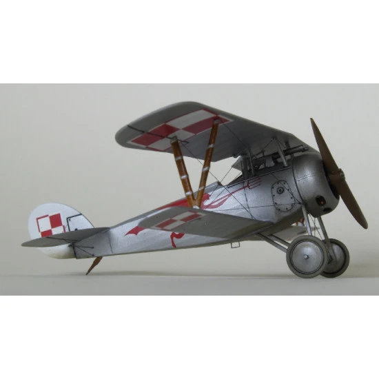 Scale plastic model airplane Nieuport 24 French biplane WWI 1/72 Roden 060 Scale plastic model airplane Nieuport 24 French biplane WWI 1/72 Roden 060