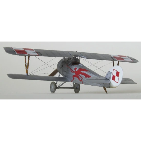 Scale plastic model airplane Nieuport 24 French biplane WWI 1/72 Roden 060 Scale plastic model airplane Nieuport 24 French biplane WWI 1/72 Roden 060